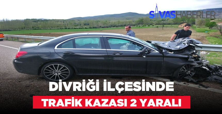 Divriği İlçesinde Trafik Kazası 2 Kişi Yaralı