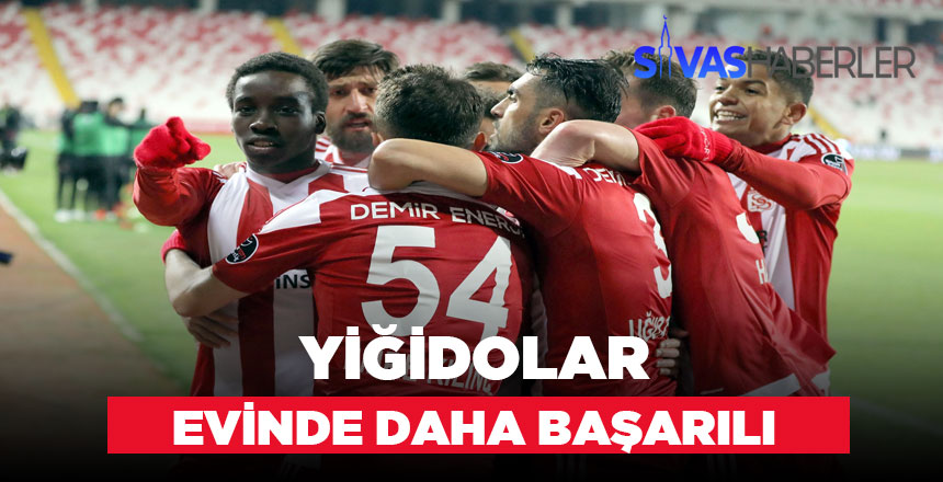 Demir Grup Sivasspor Kendi Sahasında Kazanıyor
