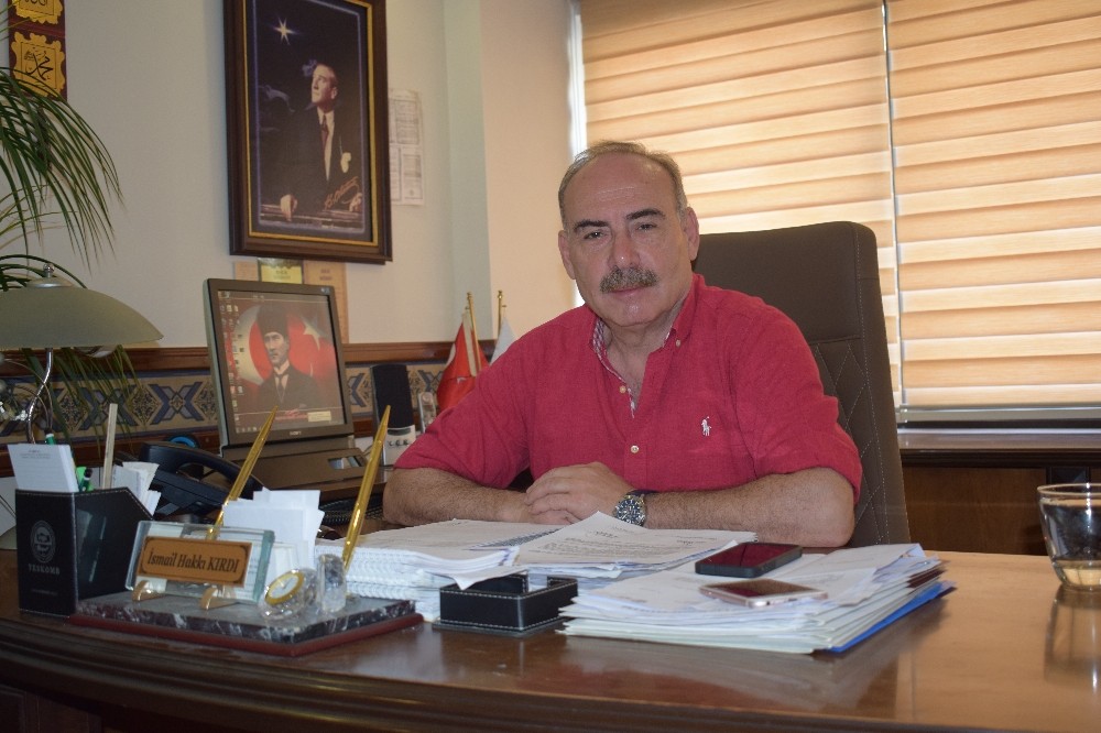 48 yıllık gözlüklerinden kurtuldu