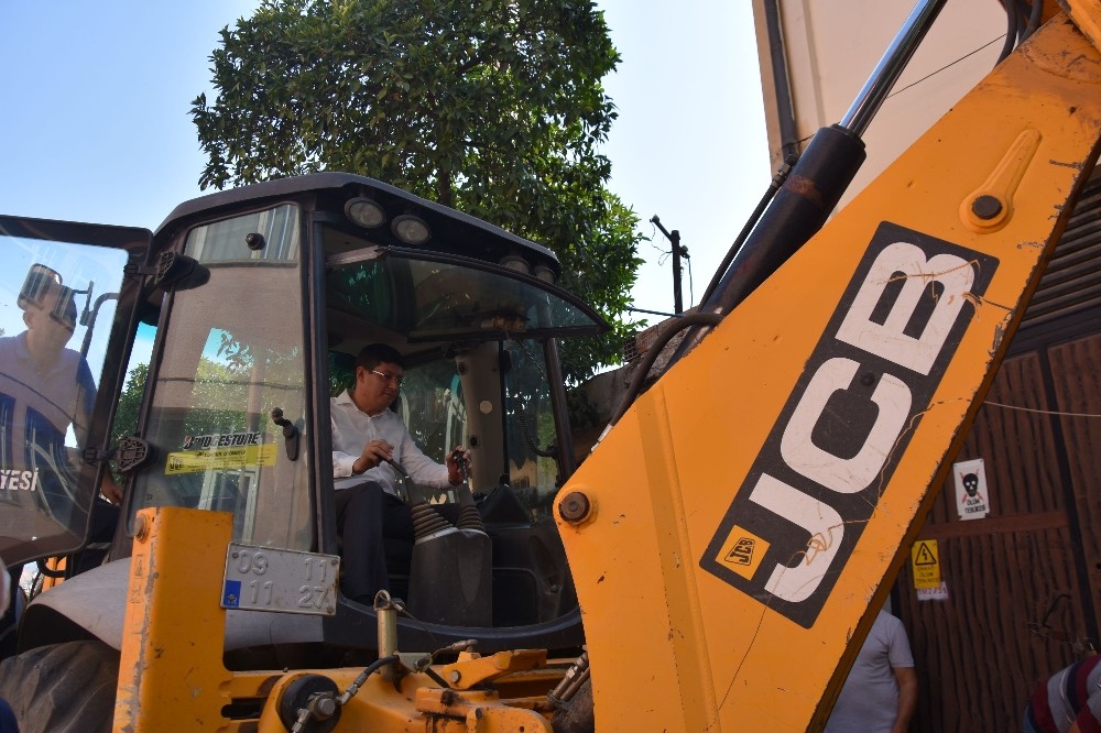 Başkan Özcan; “Siyaset değil, hizmet yarışı olmalı”