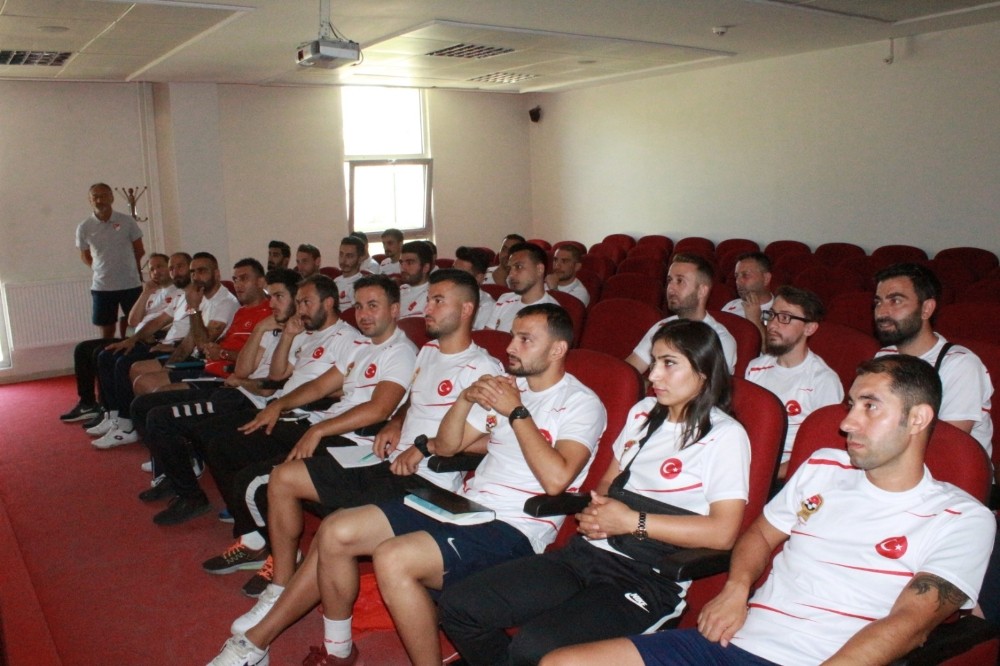 Erzincan’da TFF C Antrenörlük Kursu başladı