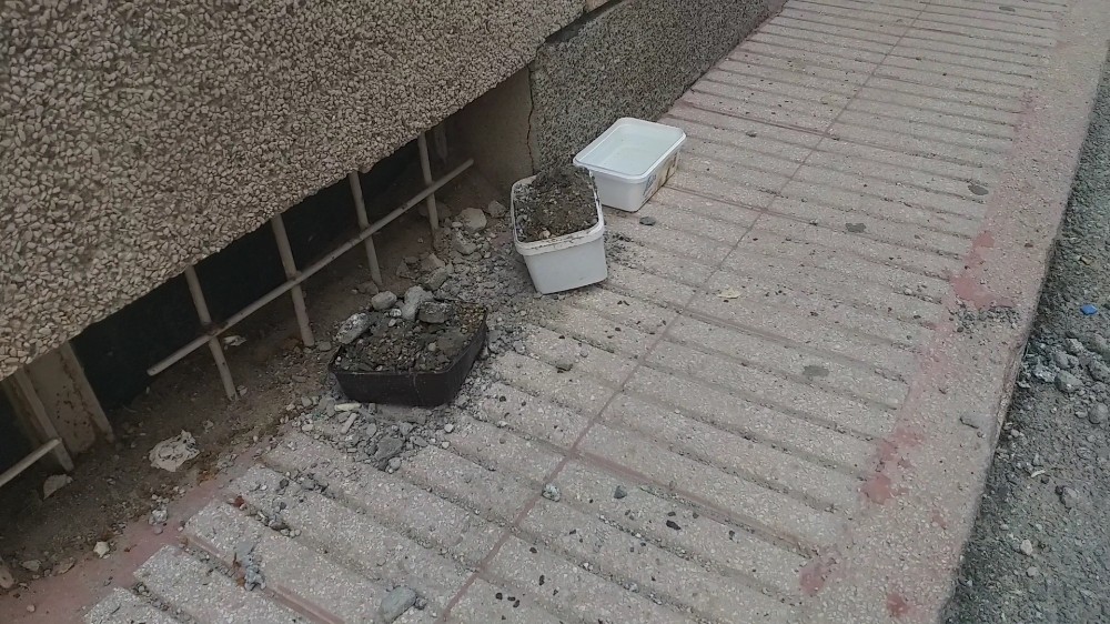 Mama kabına beton döktüler