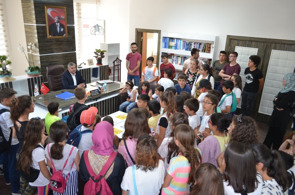 TÜGVA’lı çocuklardan Başkan Altun’a ziyaret