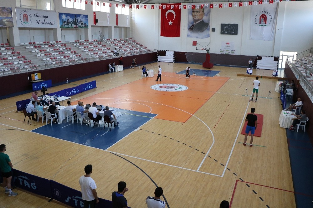 852 öğrenci özel yetenek sınavında ter döktü