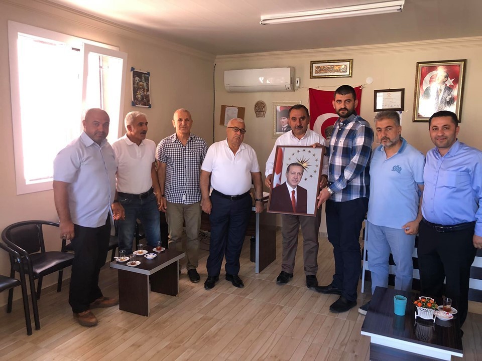AK Parti Menemen’den muhtarlara ziyaret