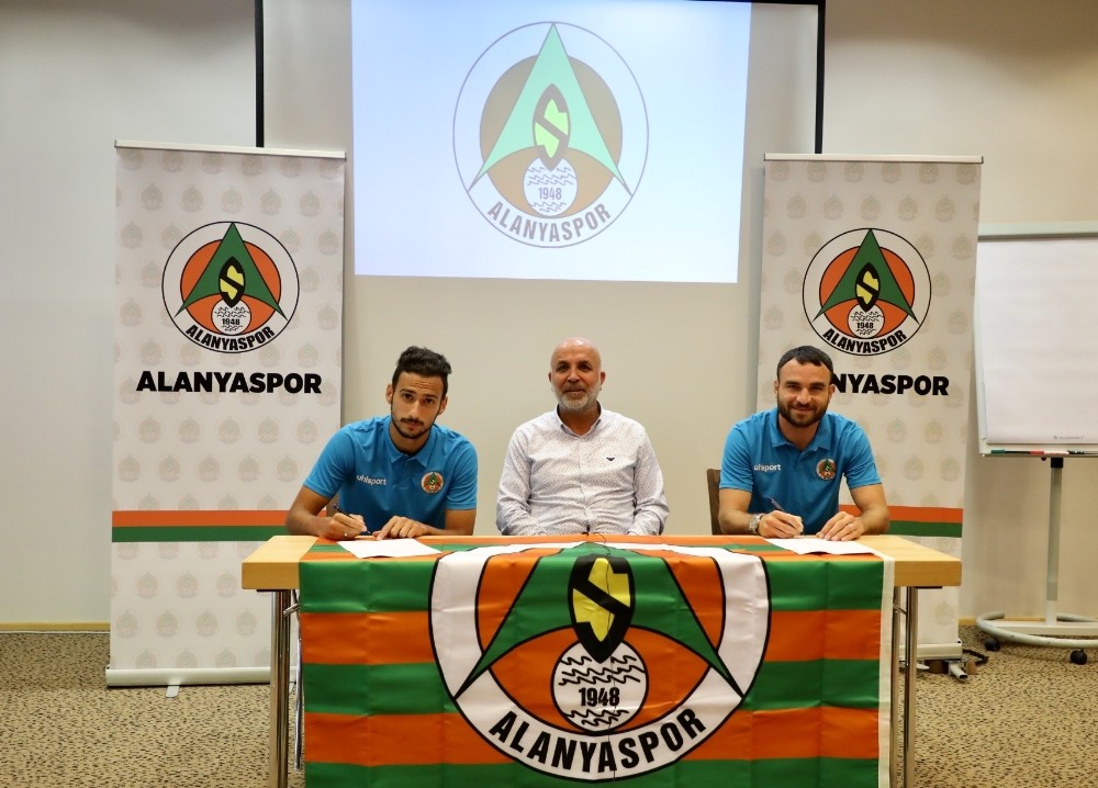 Avusturya kampında Alanyaspor’a çifte imza