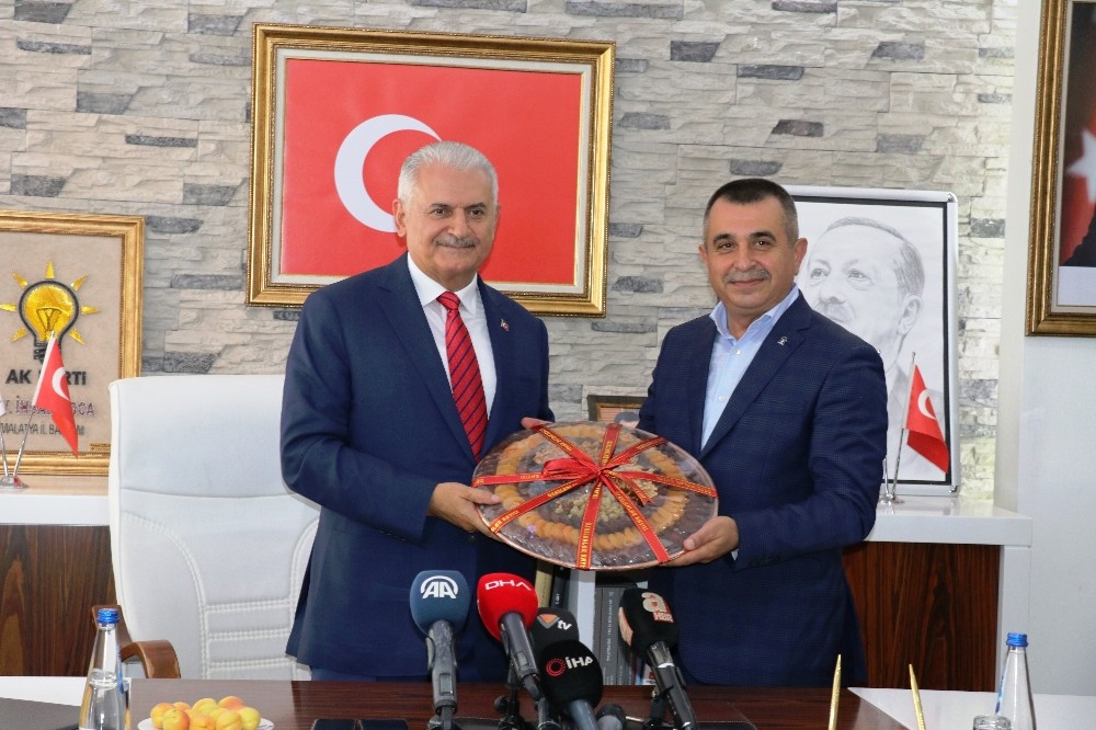 Binali Yıldırım: “Bu coğrafyada ayakta kalmanın bedeli var”