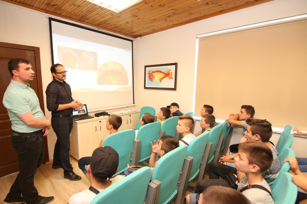 Bulgaristanlı Türk öğrenciler Kocaeli’yi gezdi