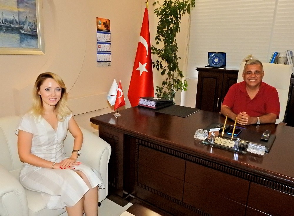 Çeşme’de kadın doğum uzmanı görevine başladı