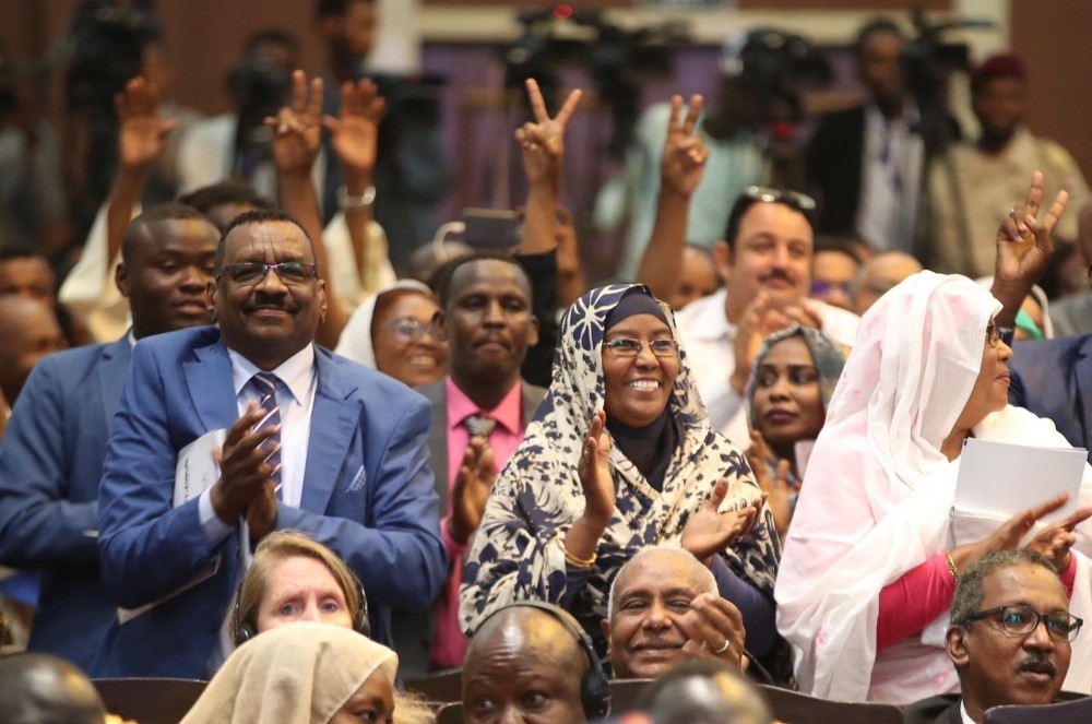 Dışişleri Bakanı Çavuşoğlu, Sudan’da Anayasal Bildiri’nin imza törenine katıldı