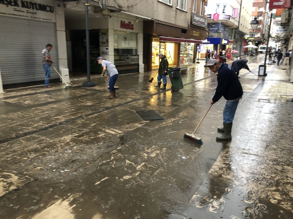 Fatsa’da sağanak etkili oldu