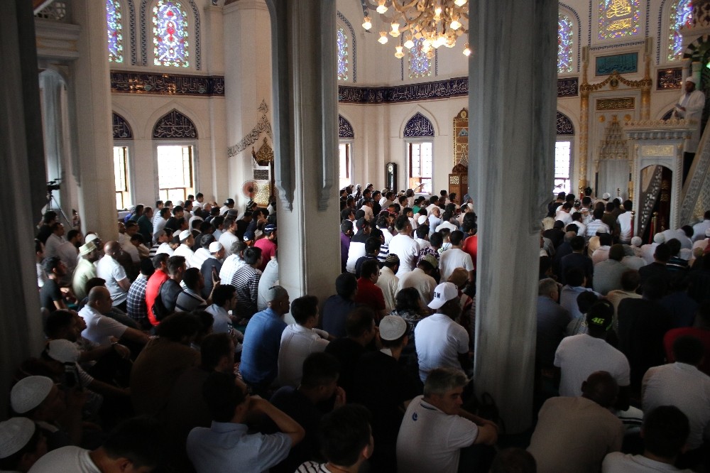 Japonya’da Kurban Bayramı coşkusu