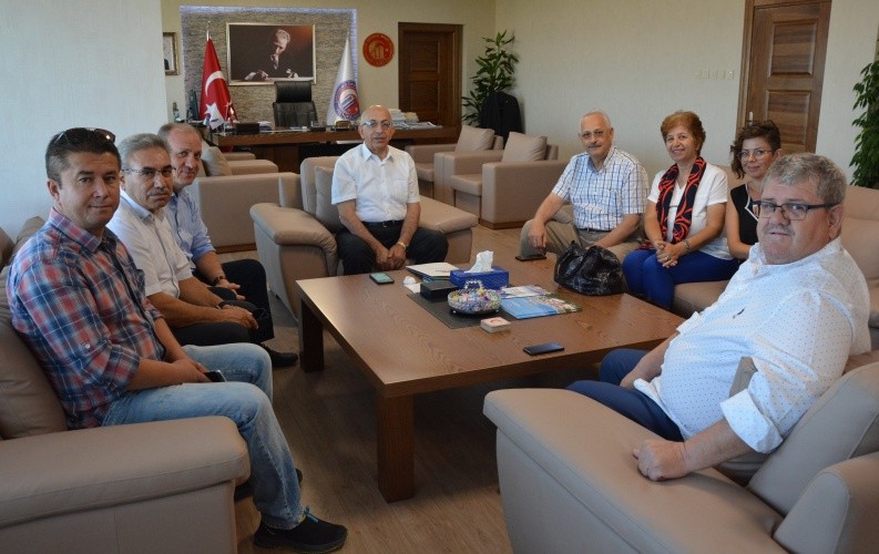 Öğrenci Yurtları Derneği’nden Rektör Prof Dr. Sedat Murat’a ziyaret