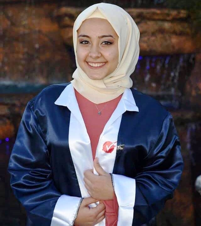 Okul birinciliği işlenmeyen Nesibe, diş fakültesini kazandı