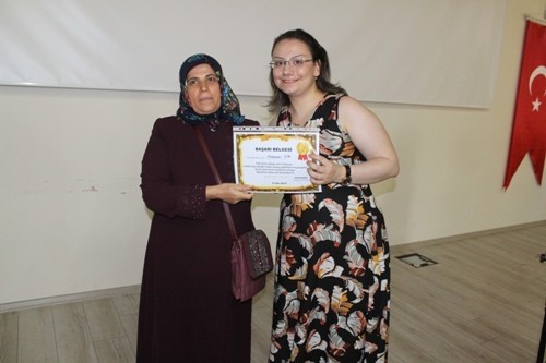 Okuma yazma bilmeyen kadınların umudu oldu