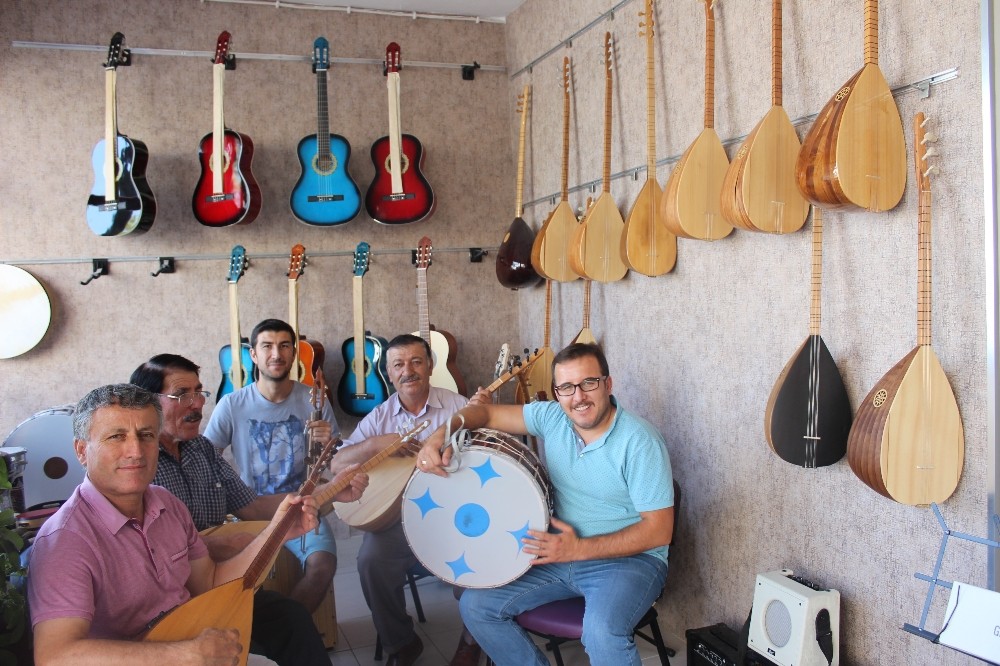 Teke Yöresi türküleri kayıt altına alınıyor