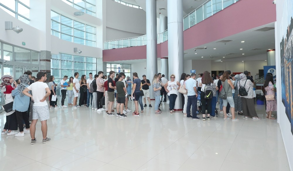 Trakya Üniversitesi’nde uluslararası öğrenci kayıt dönemi