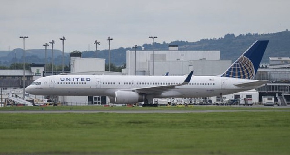 Uçuş öncesi sarhoş olan iki pilot tutuklandı