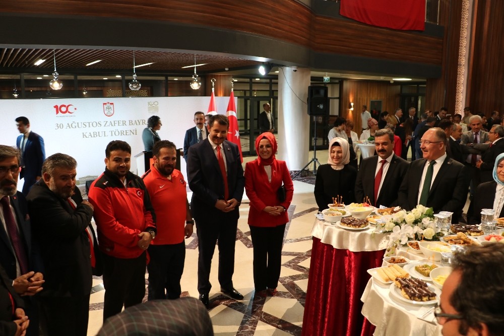 Vali Ayhan ve Belediye Başkanı Hilmi Bilgin’den Plevne Marşı