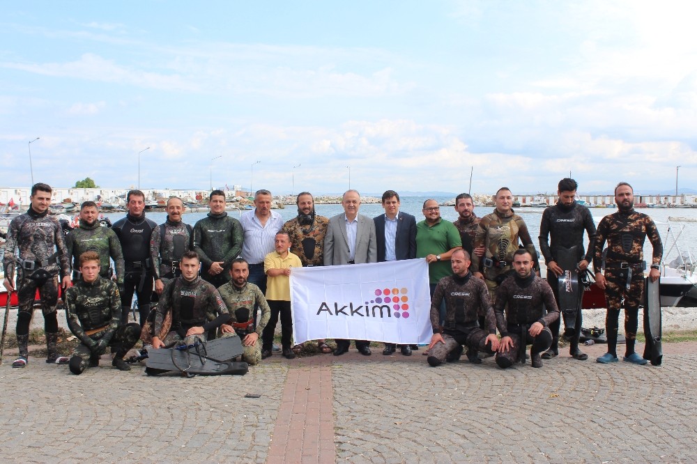 Yalovalı zıpkıncılar bu kez deniz canlıları için daldı
