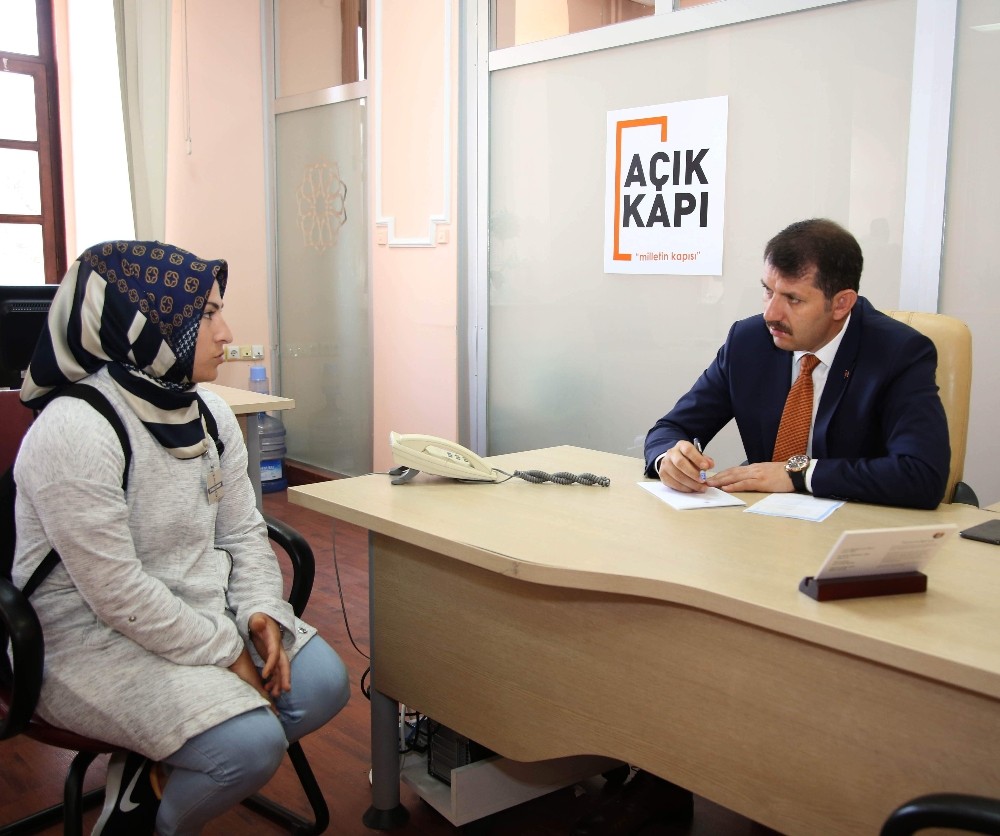 ’Açık Kapı’, vatandaşları ağırlıyor