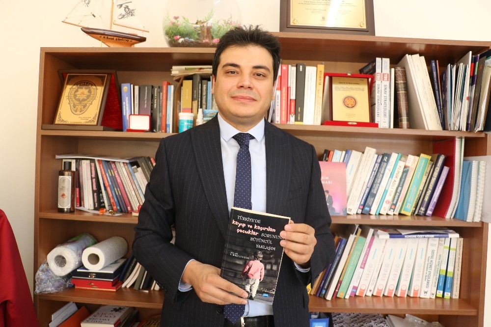Cinayet büro amiriydi akademisyen oldu