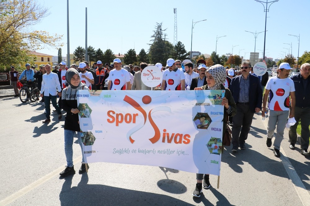 Sivas’ta “Beraber Yürüyelim” etkinliği düzenlendi