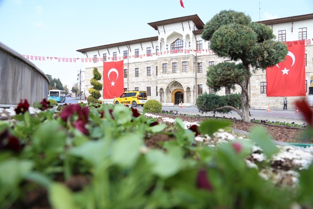 Sivas 250 bin çiçekle gözlere hitap edecek