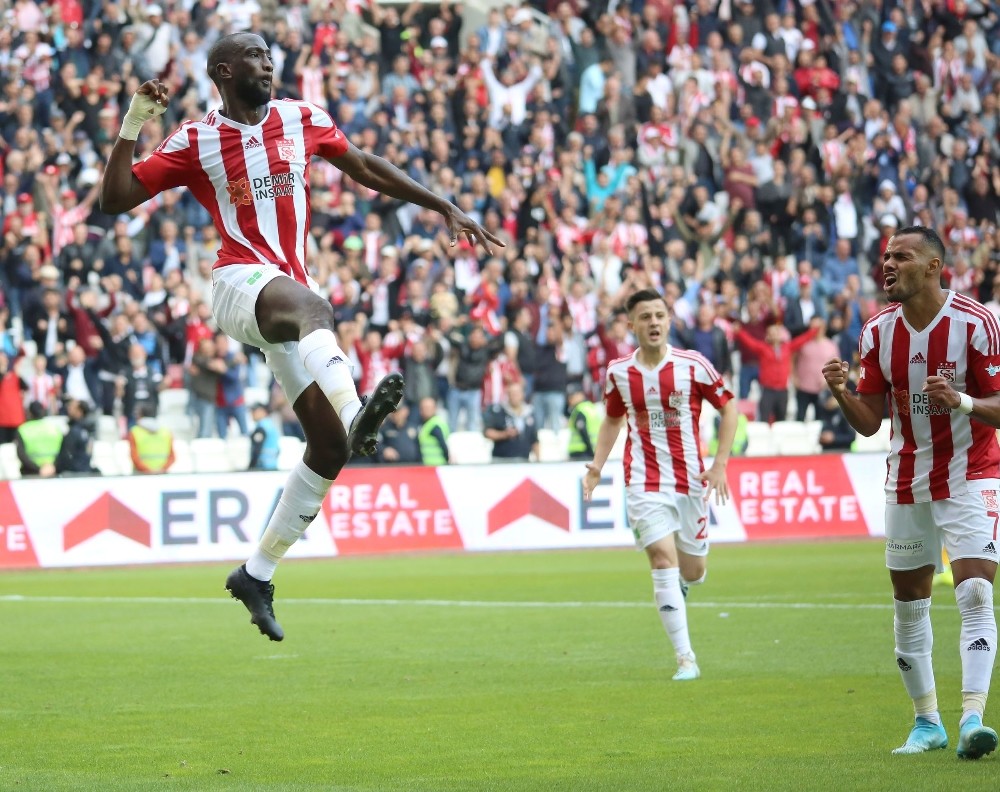 Sivasspor galibiyetin ardından izne ayrıldı