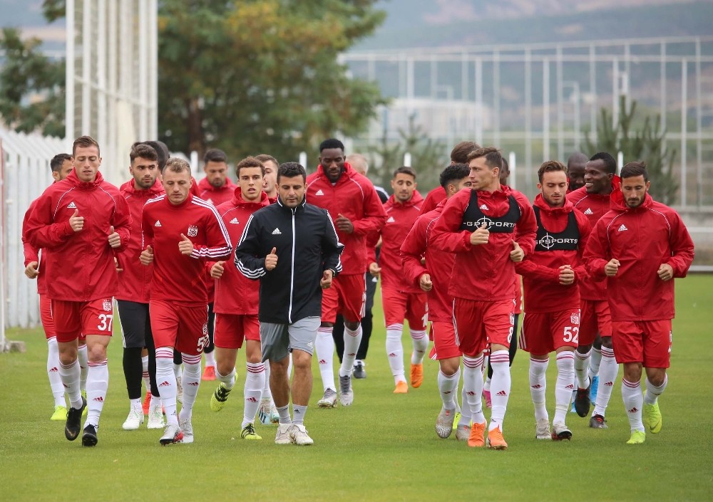 Sivasspor’da Galatasaray maçının hazırlıkları başlıyor