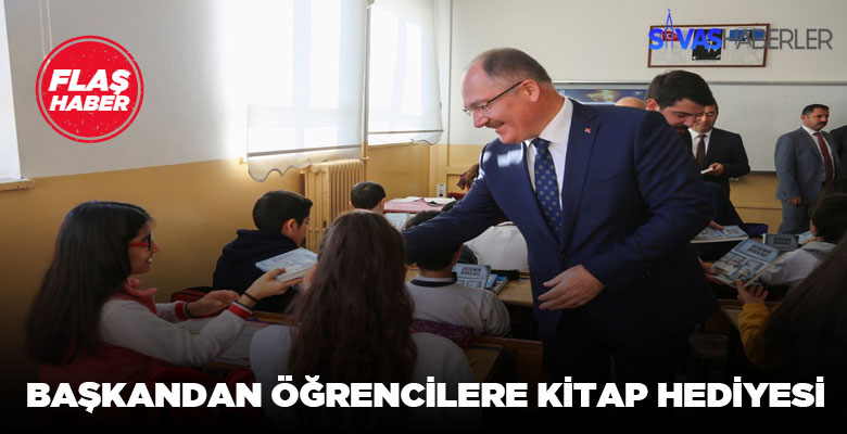 Hilmi Bilgin öğrencilere kitap hediye etti