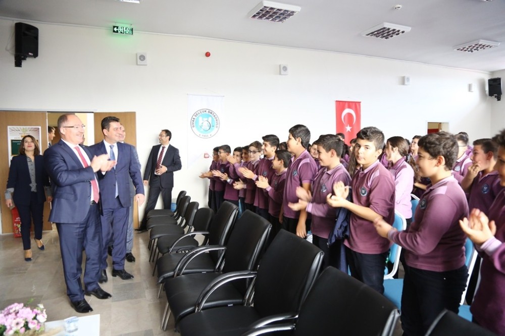 Hilmi Bilgin ortaokul öğrencilerine çevre bilinci dersi verdi
