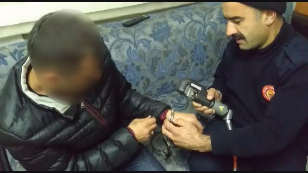 Arkadaşa Yapılan Şakayı İtfaiye Sonlandırdı