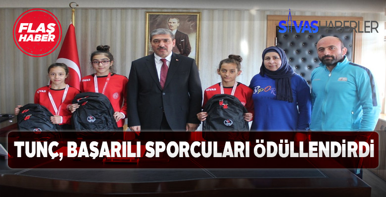 Başarılı sporculara Gençlik ve Spor İl Müdürü Ödül Verdi
