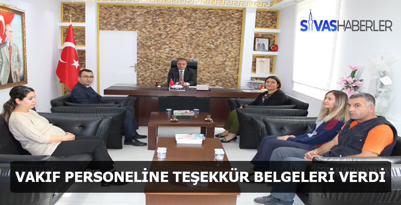 Vakıf çalışanlarına belgeleri verildi