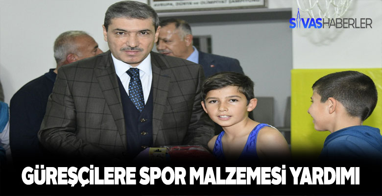 Spor İl Müdürlüğünde Genç Güreşçilere malzeme yardımı