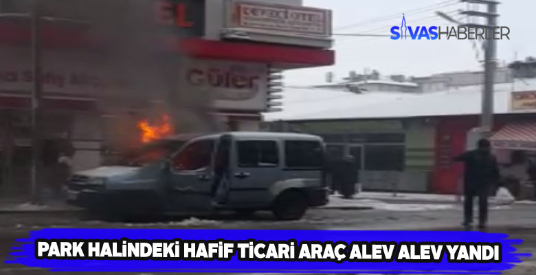 Aniden yanmaya başlayan aracı cesur vatandaş söndürdü