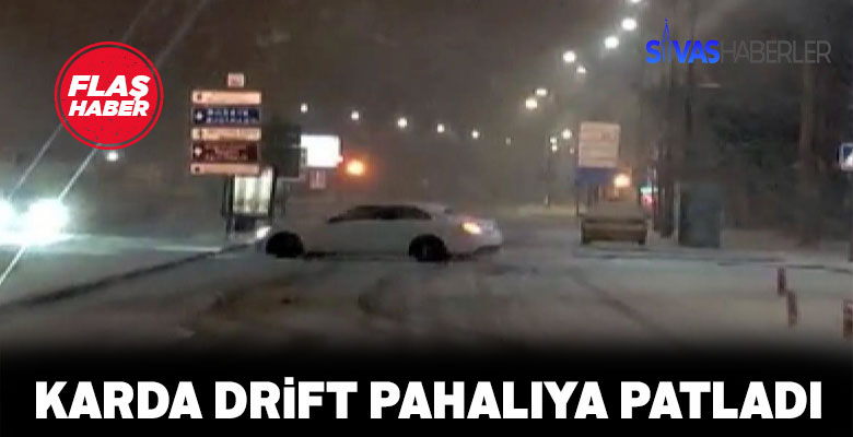 Keyif uğruna lüks aracı kaldırıma sapladı!