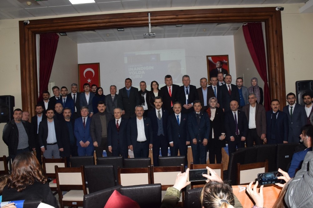 AK Parti’de ilçe kongreleri tüm hızıyla sürüyor