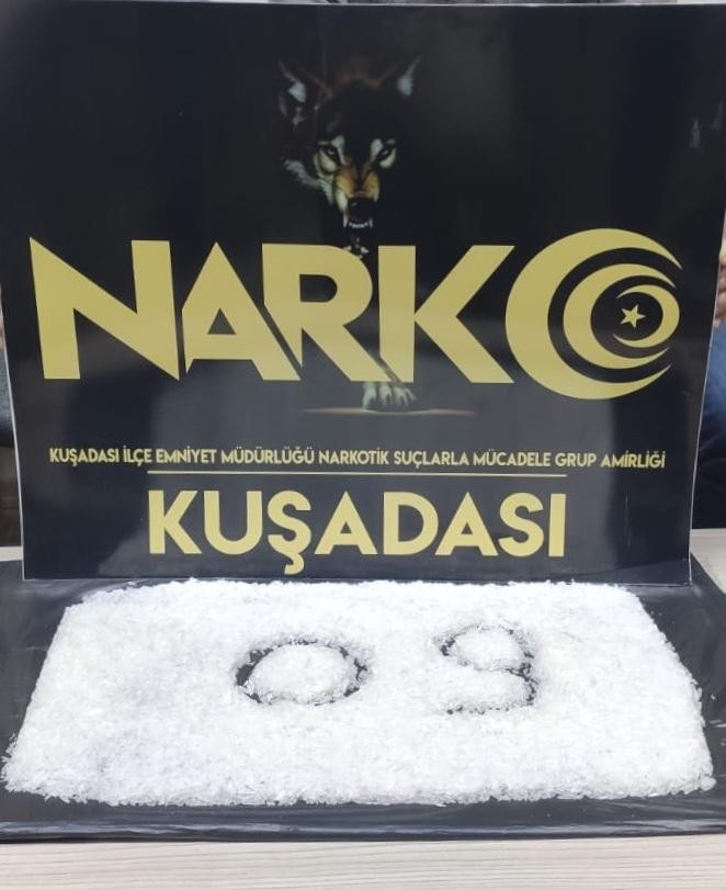 Aküye uyuşturucu saklayan kaçakçılar kıskıvrak yakalandı