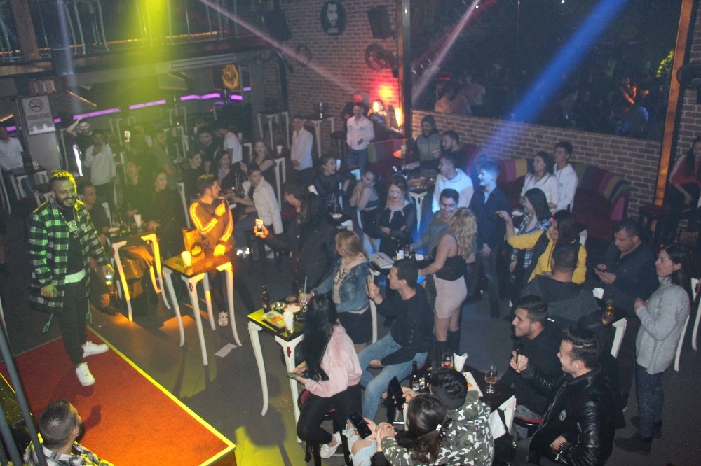 Tatilciler kış aylarında da doyasıya eğleniyor