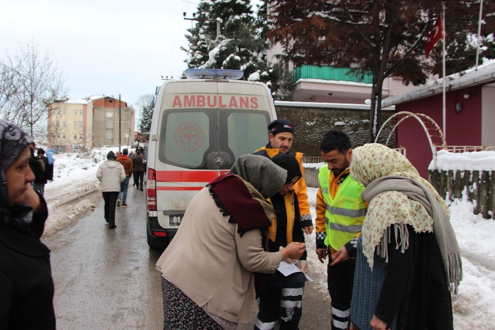 Elektrik trafosunun patlaması 2 kişiyi hastanelik etti