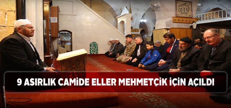 Tarihi Ulu Cami’de Mehmetçiğe dua edildi