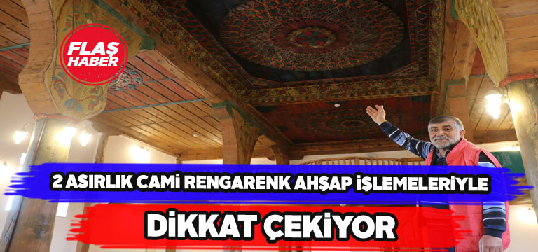 Ulaş ilçesindeki bu camiyi görenler hayran kalıyor