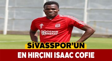 Sivasspor’un Ganalı yıldızı en fazla kart gören isim oldu