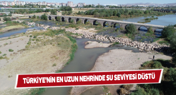 Kızılırmak’ta su seviyesi dibe yaklaştı