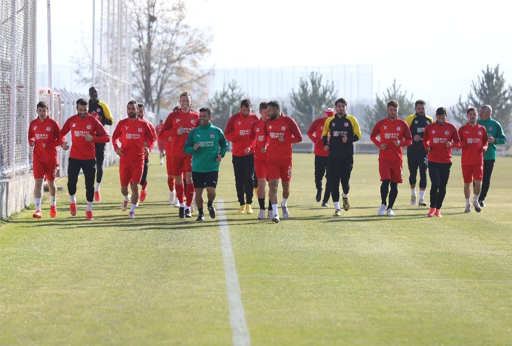 Sivasspor, Karagümrük maçının hazırlıklarına devam etti