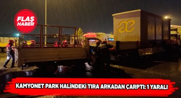 Sivas’ta gece yarısı tırla kamyonet kaza yaptı