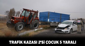 Traktör ile otomobil çarpıştı, 5 yaralı