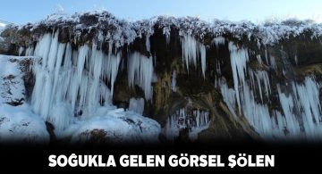 Dipsizgöl şelalesinin donmuş hali görenleri büyülüyor